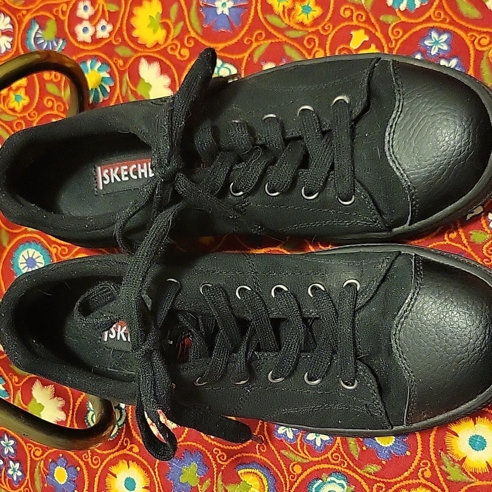 Skechers True Roots Black Roadies Size 8.5 M